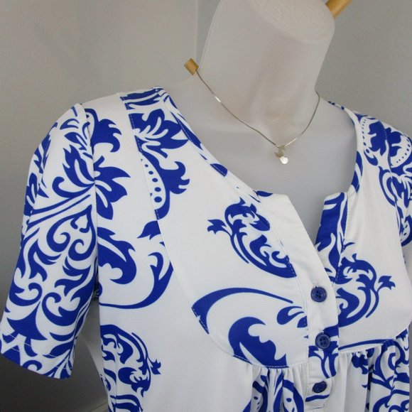 ๐HP๐ Floral Printed Short Sleeve V Neck T-Shirt - Picture 2 of 8